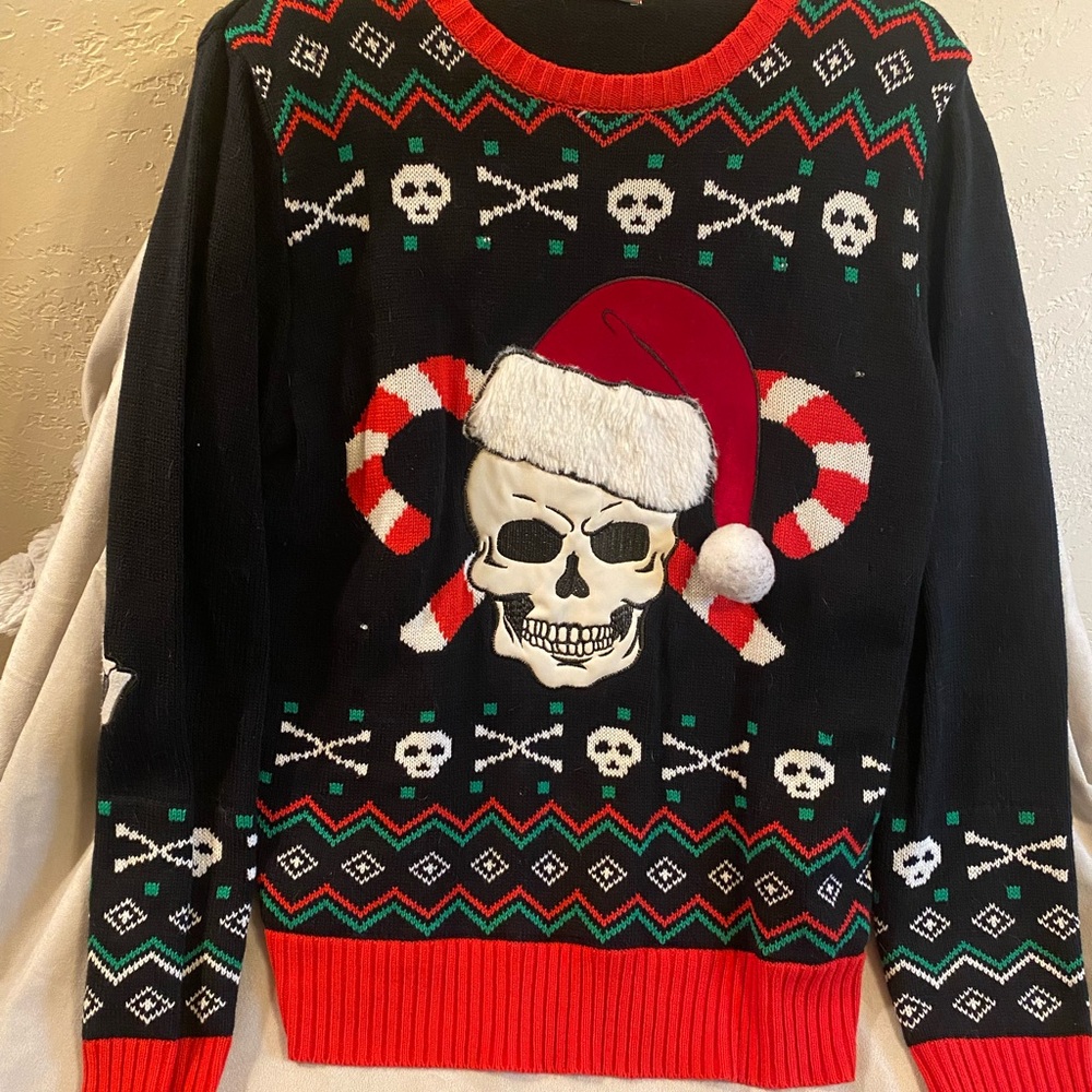 Spencer's Holiday Skull Black and Red Crewneck Sweater